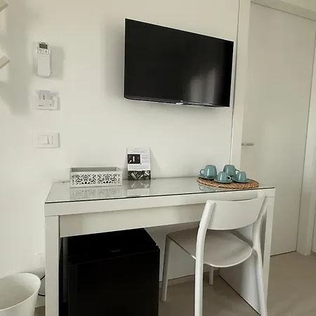 Eleven & 홈스테이 올비아