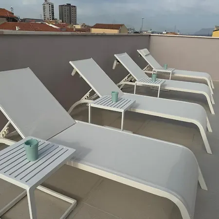 Eleven & 홈스테이 올비아