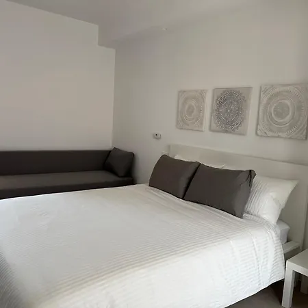 Eleven & Homestay szállás *