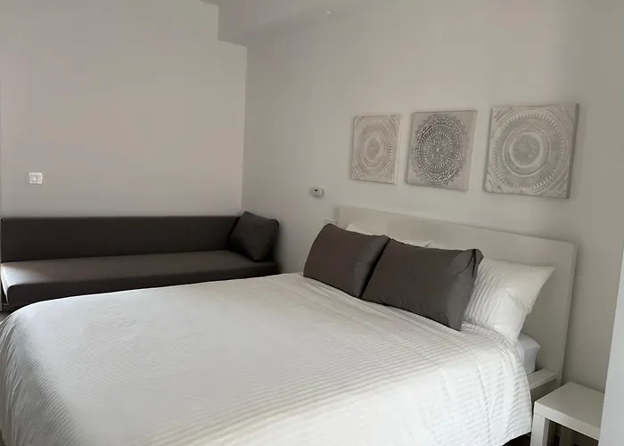 Eleven & Homestay szállás *